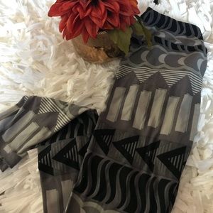Women’s Lularoe Leggings